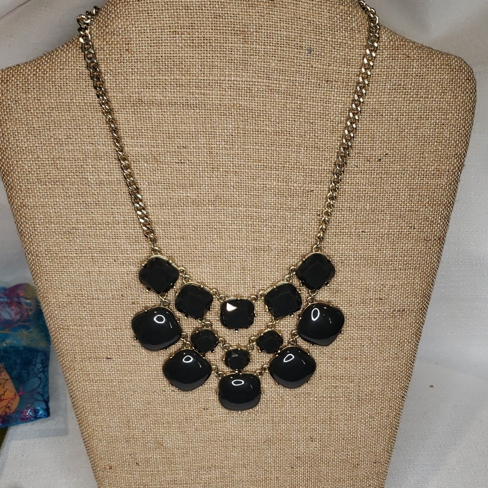 Chic Black and Gold Necklace